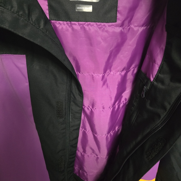 Oakley Women's Beaufort RC Insulated Women's Winter Jacket - Picture 9 of 10